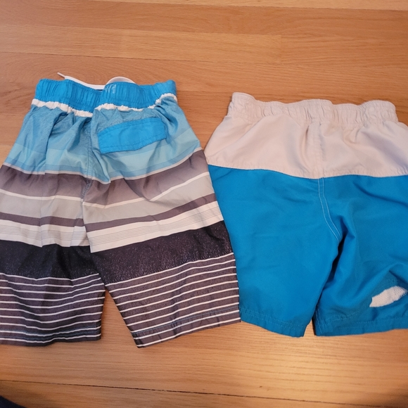 Boys swim trunks sz 5/6 - Picture 6 of 8